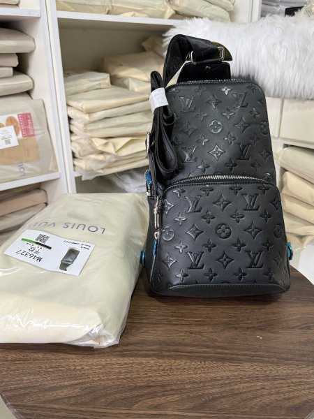 شنطة كتف رجالي